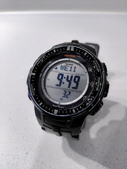Casio Pro Trek PRW-3000 horloge op zonne-energie, Handtassen en Accessoires, Sporthorloges, Zo goed als nieuw, Zwart, Kompas, Waterdicht