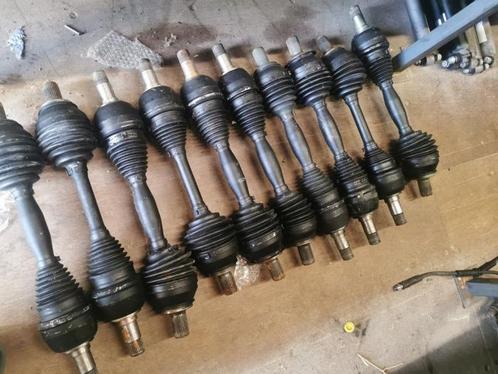 Aandrijfas links-voor van een Mercedes GLA, Auto-onderdelen, Remmen en Aandrijving, Gebruikt, 3 maanden garantie, Ophalen of Verzenden