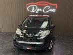 Peugeot 107 1.0i Black & Silver Edition (bj 2011), Stof, Zwart, Zwart, Bedrijf
