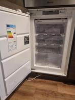 Bauknecht inbouwdiepvries, Elektronische apparatuur, Vriezers en Diepvrieskisten, Ophalen, Zo goed als nieuw, Inbouw, Vrieskast