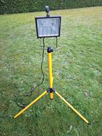 Emplacement dans la cour, Enlèvement