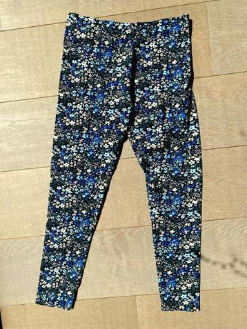 Legging broek donker met bloemen beschikbaar voor biedingen