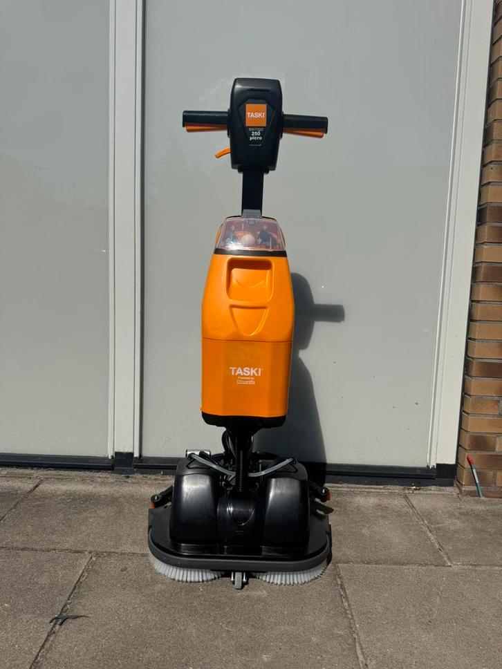 TASKI SWINGO 250 micro ZGAN, Doe-het-zelf en Bouw, Reinigingsmachines, Zo goed als nieuw, Ophalen
