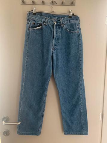 Blauwe Levi’s broek beschikbaar voor biedingen