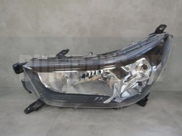 Koplamp Toyota Hilux 8 VIII Facelift STANDARD 20- LH 811500K beschikbaar voor biedingen