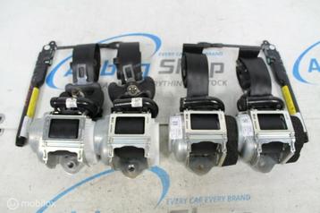 4 x Gordels + 2 x spanners  Alfa Romeo Giulia (2015-heden) beschikbaar voor biedingen