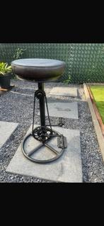 2 tabourets de bar agréables et robustes., Maison & Meubles, Tabourets de bar, 2 tabourets, Pivotant, Enlèvement, Utilisé