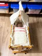 Houten wiegje met pop, Ophalen, Gebruikt, Overige typen