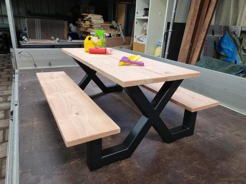 Douglas picknicktafel/kinderpicknick met stalen onderstel, Tuin en Terras, Picknicktafels, Nieuw, Ophalen