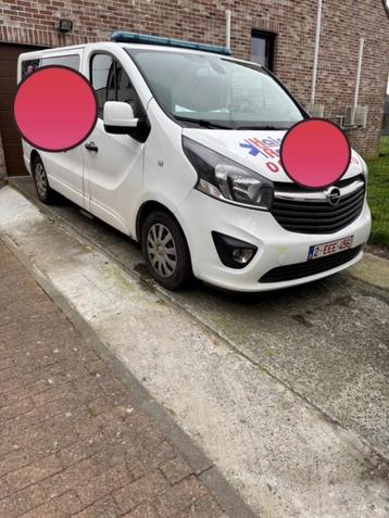 ambulance Opel Vivaro 1.6 cdti beschikbaar voor biedingen
