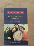 A day in the life of the Beatles - M. Hertsgaard, Boeken, Ophalen of Verzenden, Gelezen, Artiest
