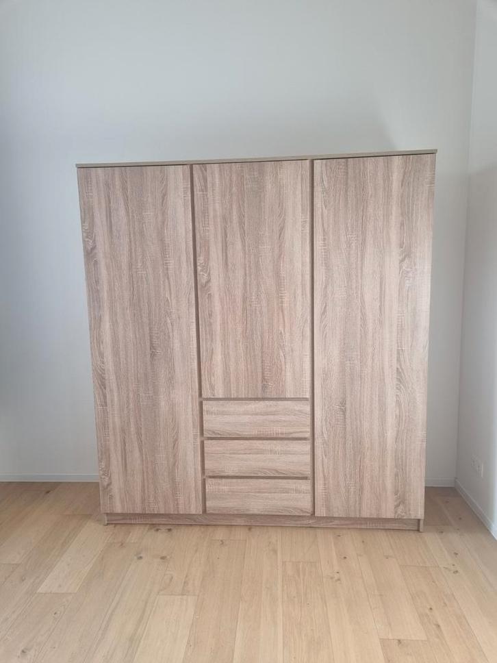 Kleerkast Jysk perfecte staat, Huis en Inrichting, Kasten | Kleerkasten, Zo goed als nieuw, 150 tot 200 cm, 150 tot 200 cm, 50 tot 75 cm