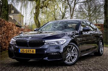 BMW 520 5-serie 520i M Sport High Executive Camera Adaptive 