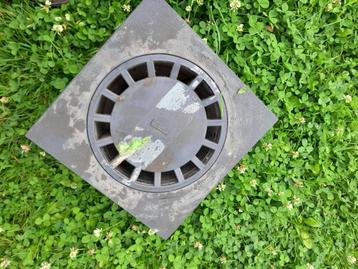 afvoerput buiten beschikbaar voor biedingen