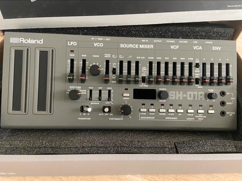 Roland boutique SH 01A - lees info!, Muziek en Instrumenten, Synthesizers, Zo goed als nieuw, Roland, Ophalen of Verzenden