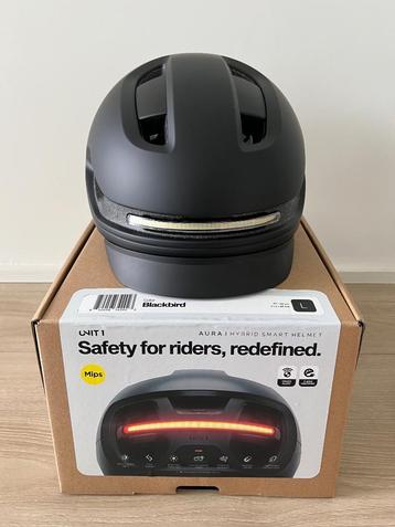 Aura Unit 1 fietshelm (maat L) Blackbird  beschikbaar voor biedingen