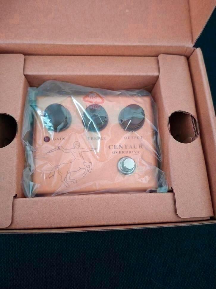 Splinternieuwe Behringer "lawsuit" CENTAUR  overdrive, Musique & Instruments, Effets, Neuf, Enlèvement ou Envoi