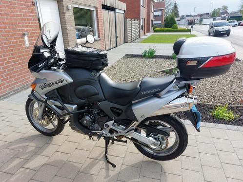 Honda Varadero XL1000V, Motoren, Motoren | Honda, Particulier, Enduro, meer dan 35 kW, 4 cilinders, Ophalen