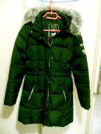 Manteau hiver noir avec fourrure et capuche, C&A, Noir, Taille 34 (XS) ou plus petite, Porté