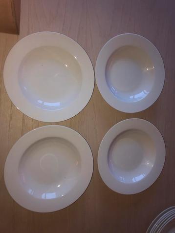 Set van 4 soepborden beschikbaar voor biedingen