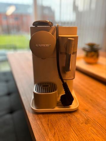 Nespresso koffiemachine met melkopschuimer, Enlèvement, Comme neuf, Cafetière