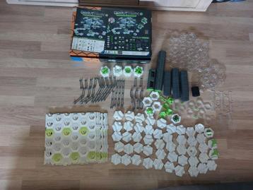 Gravitrax 4 grote dozen 2 midden en 17 kleine dozen beschikbaar voor biedingen