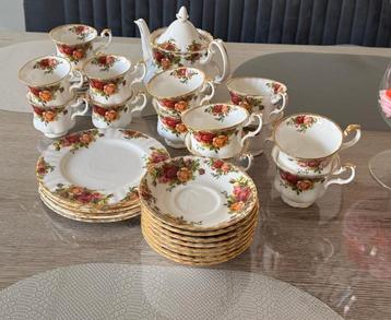 Royal Albert Old Country Roses servies beschikbaar voor biedingen