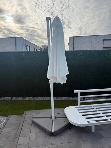 Parasol Högön beschikbaar voor biedingen