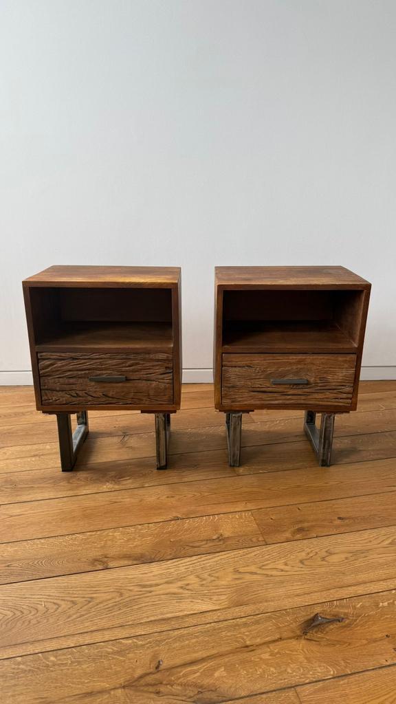 Design nachtkastje / table de nuit, Huis en Inrichting, Slaapkamer | Nachtkastjes, Zo goed als nieuw, Hout, Ophalen