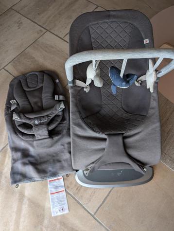 Ergobaby wipstoel EVOLVE 3 in 1 Charcoal gray + extra hoes beschikbaar voor biedingen
