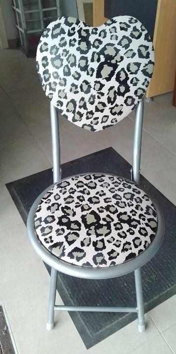 chaise pliante - petite et légère, belle forme