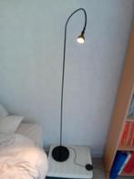Vloerlamp met pedaal. En ... het licht brandt, Ophalen, Zo goed als nieuw