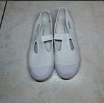Chaussures gym blanches Rucanor mixte pointure 33 quasi neuf, Sports & Fitness, Gymnastique, Taille enfant de 122 à 140, Enlèvement ou Envoi