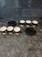 Koffie kopjes zwart met goud NIEUWE IN DE DOOS, Huis en Inrichting, Keuken | Servies, Ophalen