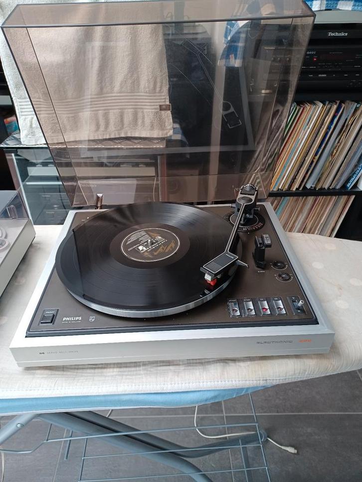 Philips F7122 syncro drive automatic return., TV, Hi-fi & Vidéo, Tourne-disques, Tourne-disque, Philips, Enlèvement
