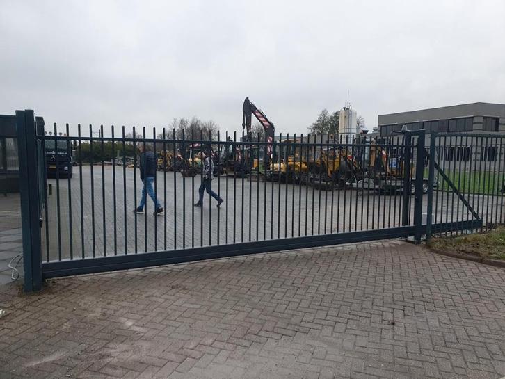 Spijlen schuifpoort 5x2 incl fundatie,motor en montage, Tuin en Terras, Tuinpoorten, Nieuw, Schuifpoort, IJzer, 150 tot 200 cm