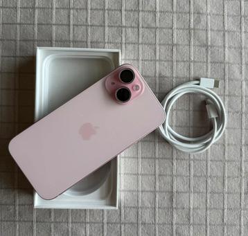 Apple iPhone 15 128GB Roze - Zeer goede staat + accessoires beschikbaar voor biedingen