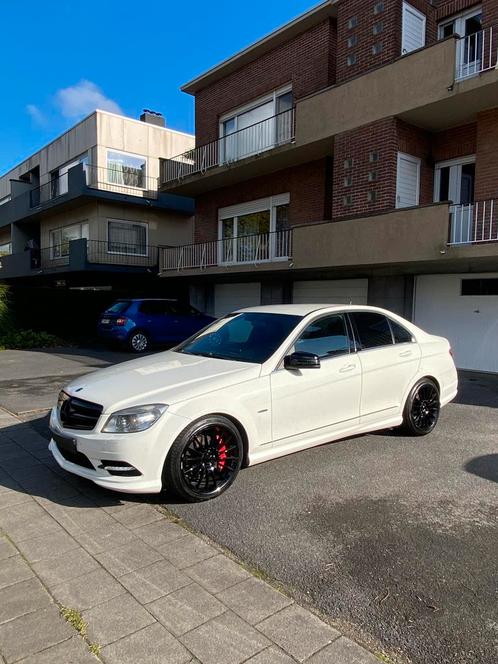 Mercedes C200 AMG, Autos, Mercedes-Benz, Particulier, Classe C, Diesel, Euro 5, Berline, 4 portes, Boîte manuelle, Blanc, Cuir et Tissu