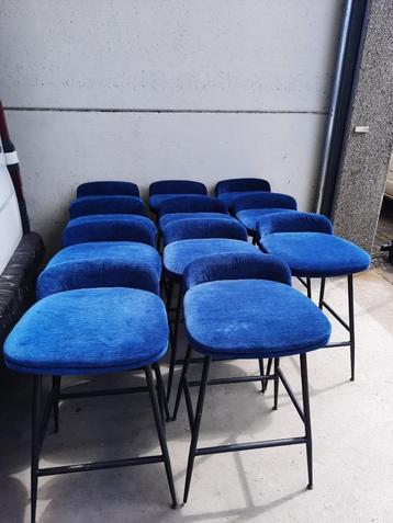 6 Barstoelen Blauw Zwarte Poten: Nieuw beschikbaar voor biedingen
