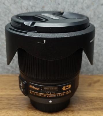 Nikon 20mm 1.8 beschikbaar voor biedingen