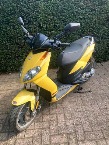 Aprilia bromscooter 45km 