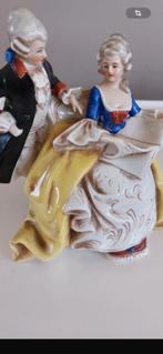 Statuette en biscuit, Enlèvement