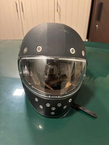 Smk moterhelm beschikbaar voor biedingen