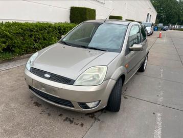 Ford fiesta 1.4cc benzine slechts 100.000km met carpass beschikbaar voor biedingen