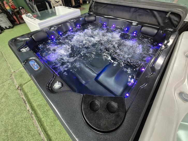5 persoons balboa spa🏊‍♂️ vandaag nog bezorgd ‼️, Tuin en Terras, Bubbelbaden en Hottubs, Gebruikt, Filter, Ophalen of Verzenden