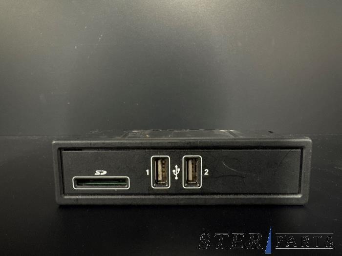 SD kaartlezer van een Mercedes C-Klasse, Auto-onderdelen, Elektronica en Kabels, Mercedes-Benz, Gebruikt, 3 maanden garantie, Ophalen of Verzenden