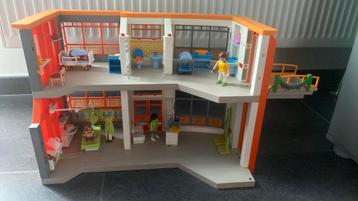 PLAYMOBIL kinderziekenhuis beschikbaar voor biedingen