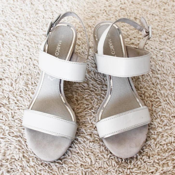 Escarpins en cuir Marco Tozzi s19 (taille 39) €35, -, Vêtements | Femmes, Chaussures, Comme neuf, Escarpins, Autres couleurs, Envoi