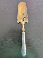 Machine à gâteaux décorative, Enlèvement