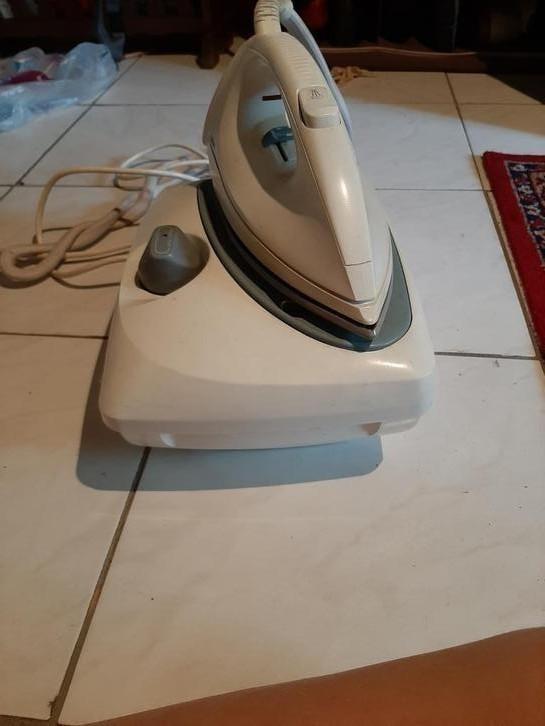 Calor Pressing Pro 4000 stoomstrijkstation (2de han, Elektronische apparatuur, Strijkijzers en Strijkplanken, Zo goed als nieuw